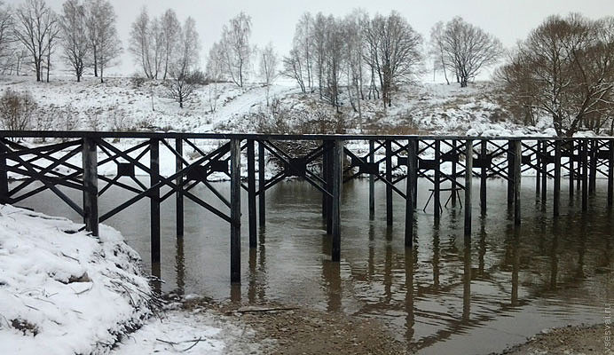 Свайные мосты: надежное решение для преодоления водных преград в Боровичах от 57079 руб