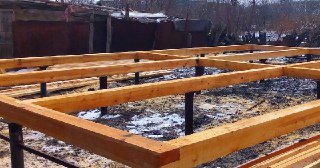 Пол на винтовых сваях Боровичи цена от 15567 руб.
